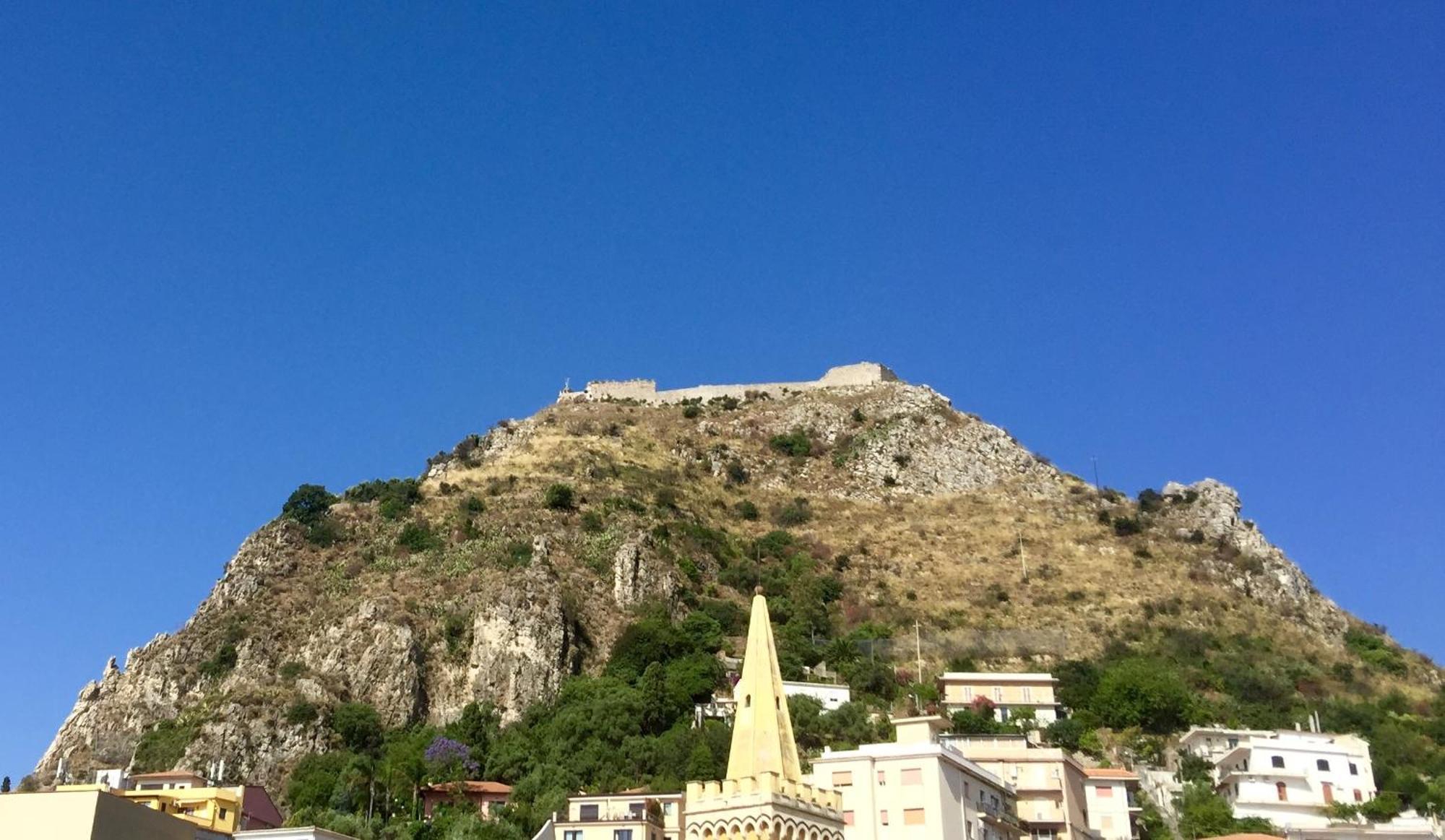 Casa Arico & Shatulle Suites Taormina Bagian luar foto